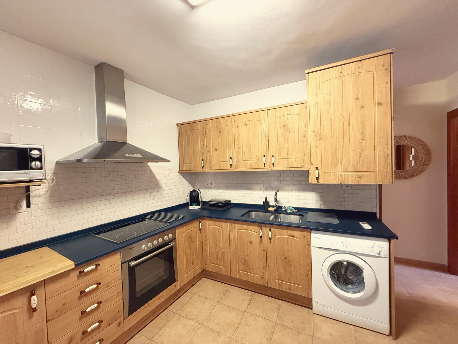 Cocina equipada del apartamento de dos dormitorios